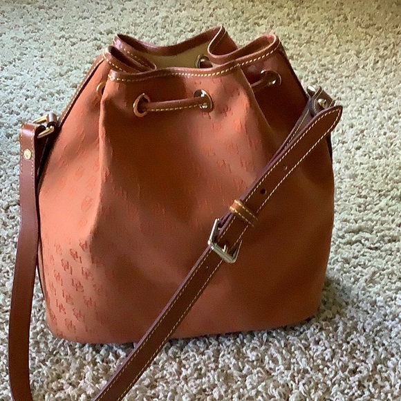 Dooney & Bourke drawstring bag - Picture 5 of 12